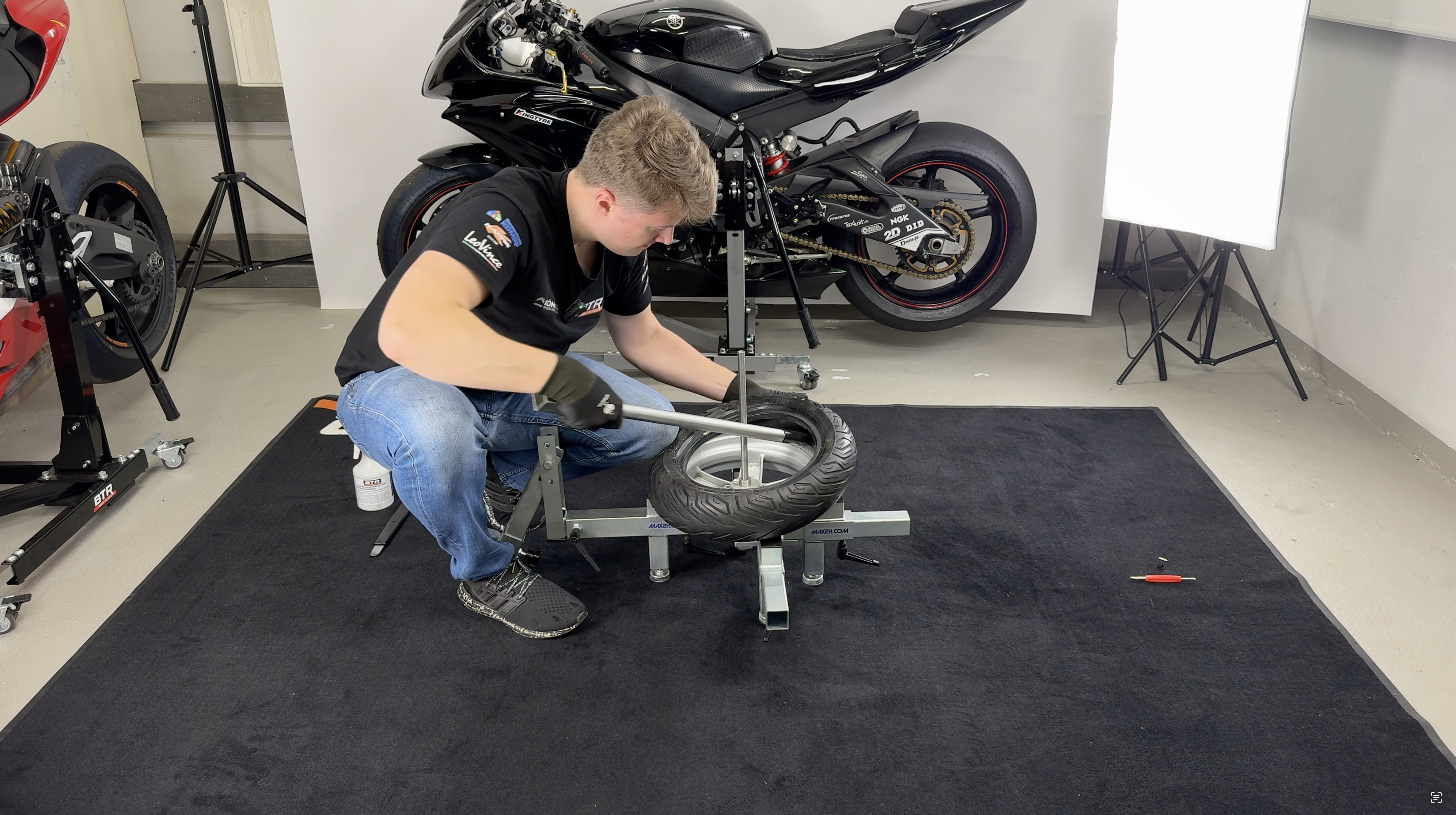 Roller-Reifen Wechsel-Kit